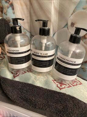 Clear Pump Bottles Shampoo, Body Wash & Conditioner Set - Black Pump